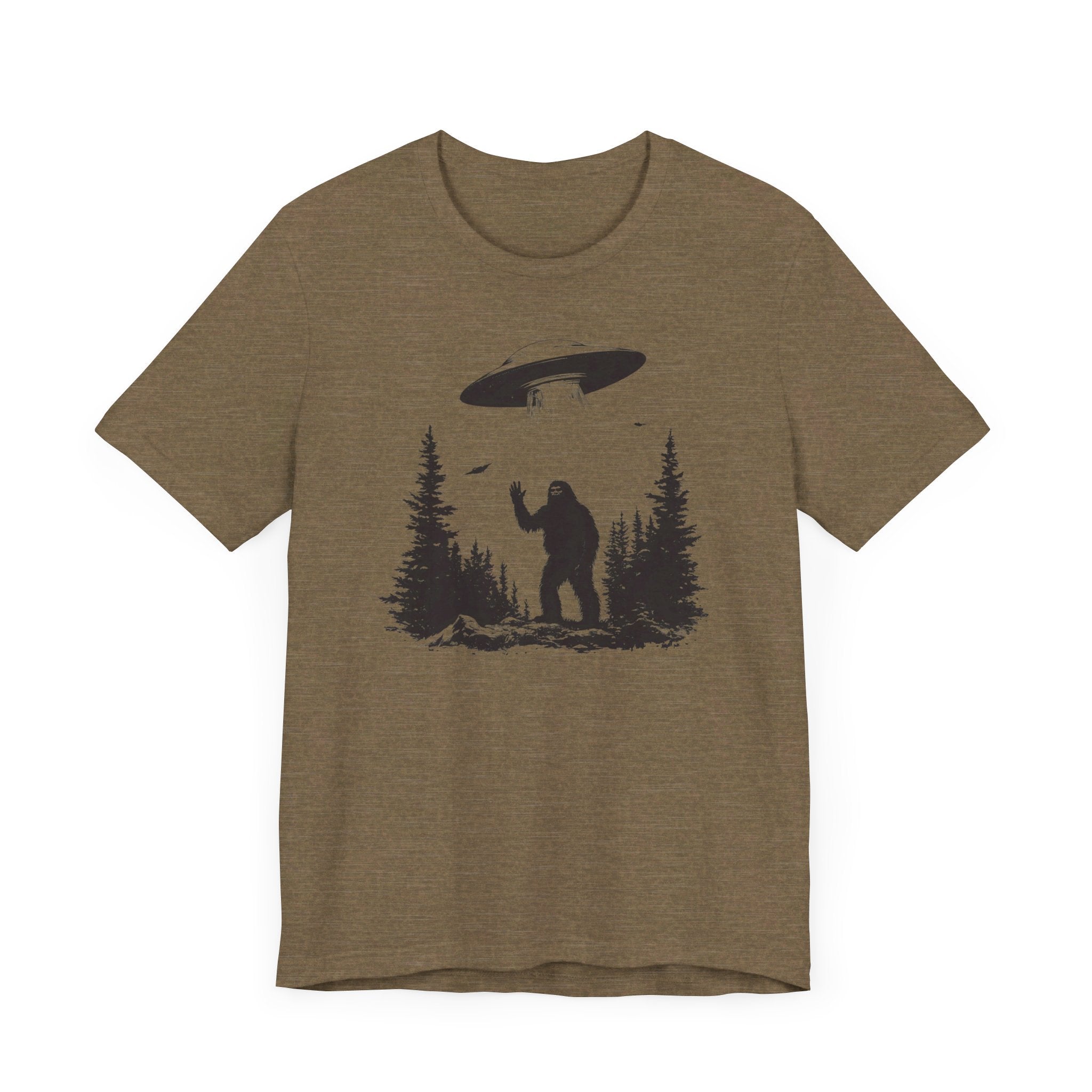 Bigfoot UFO Encounter T-Shirt Funny Alien Design