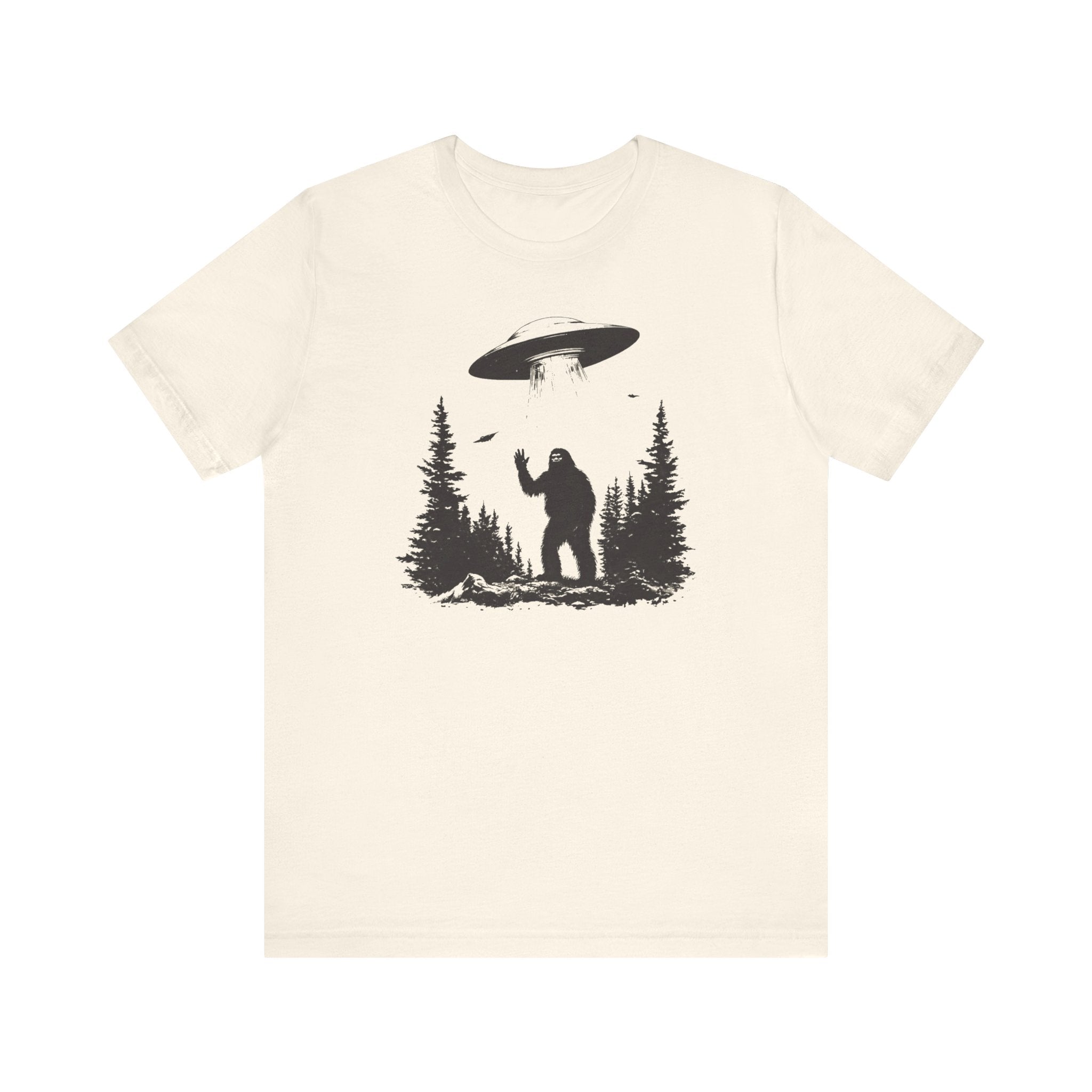 Bigfoot UFO Encounter T-Shirt Funny Alien Design